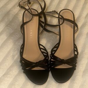 Black Strappy heels 🖤